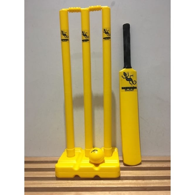 Salamander Plastic Cricket Set
